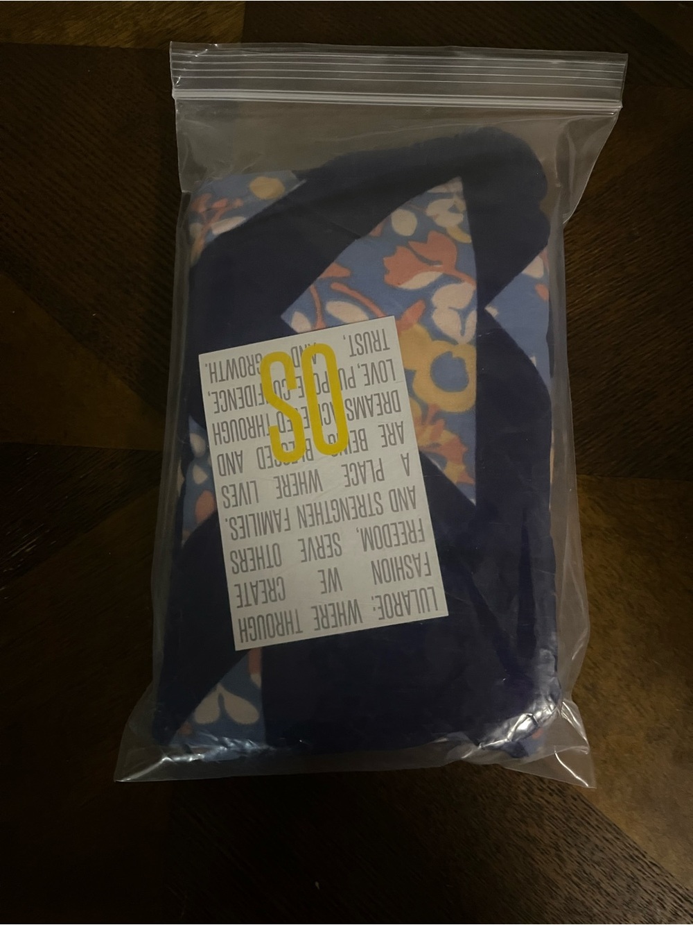 LuLaRoe Navy Floral Print Leggings with Peach & Light Blue Accents